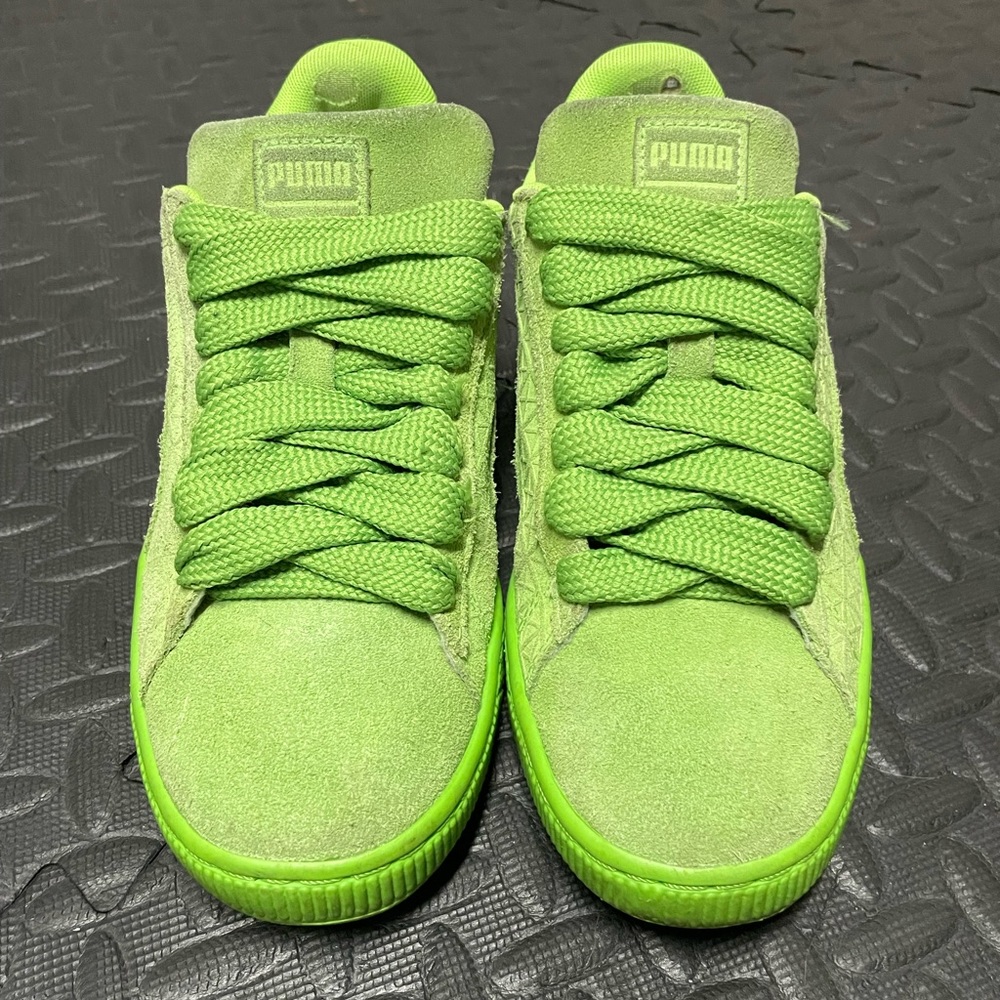Neon green Puma suede mono